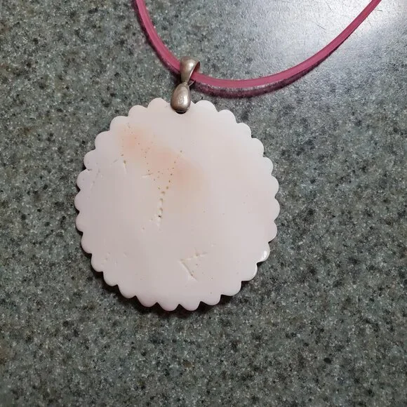 Unique Conch Shell Necklace - Picture 4 of 6
